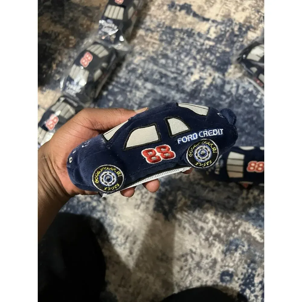 Dale Jarrett 88 SPEEDIE BEANIE CAR NEW WITH TAGS NASCAR PLUSH 1998 MAKES SOUNDS